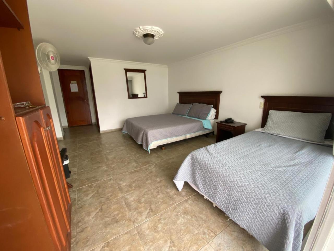 Hotel Juan De La Vega La Vega  Zimmer foto